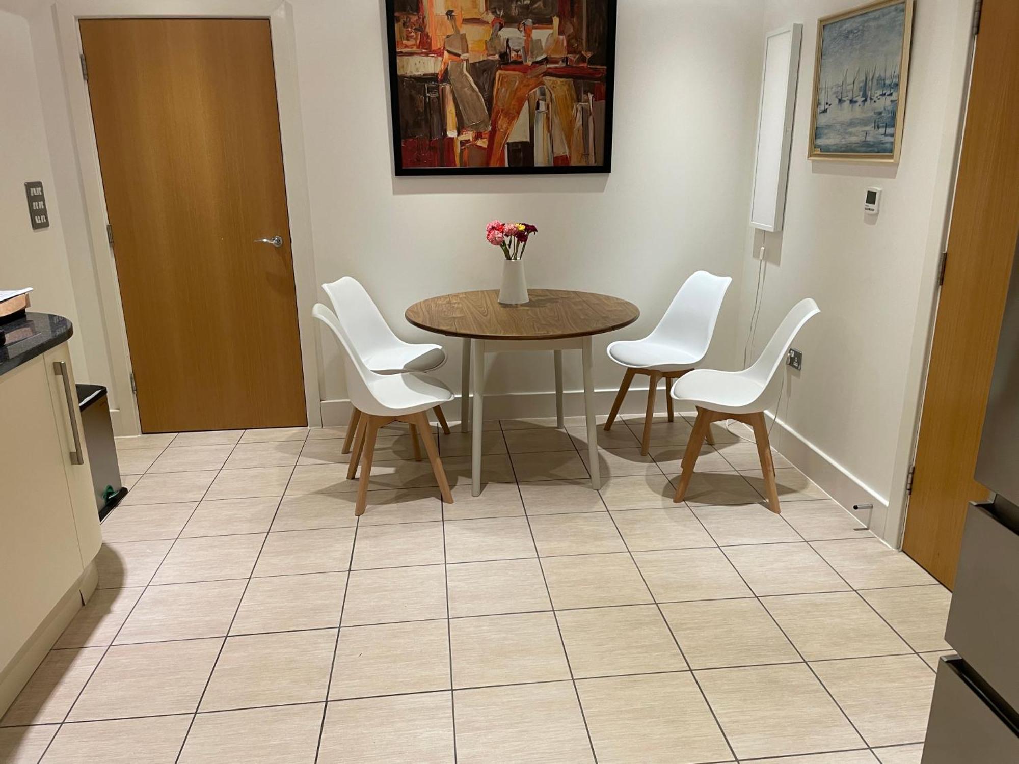 Top Floor En-Suite Double Bedrooms With Great View Of Windsor Castle & Free Parking Exterior foto