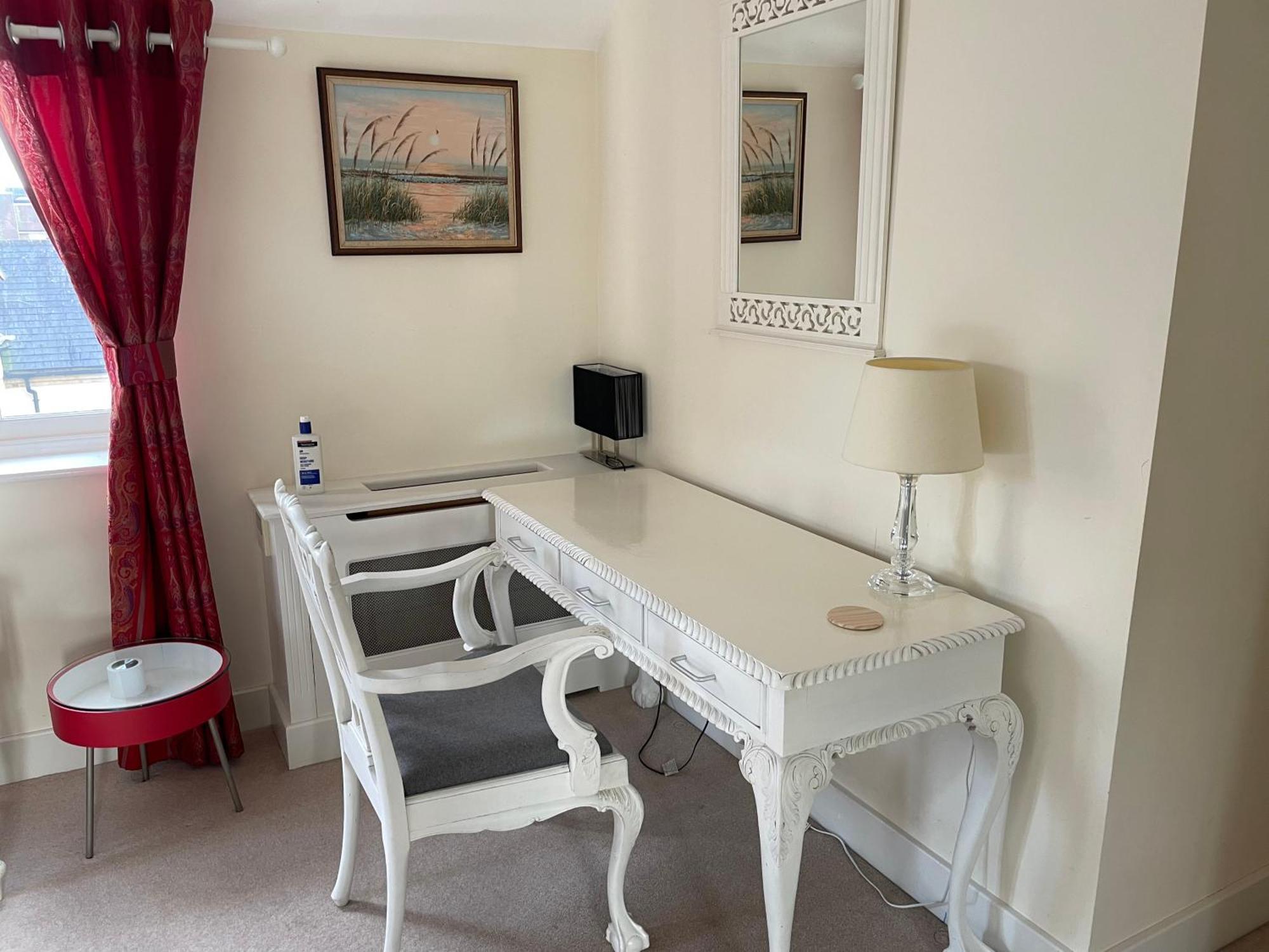 Top Floor En-Suite Double Bedrooms With Great View Of Windsor Castle & Free Parking Exterior foto