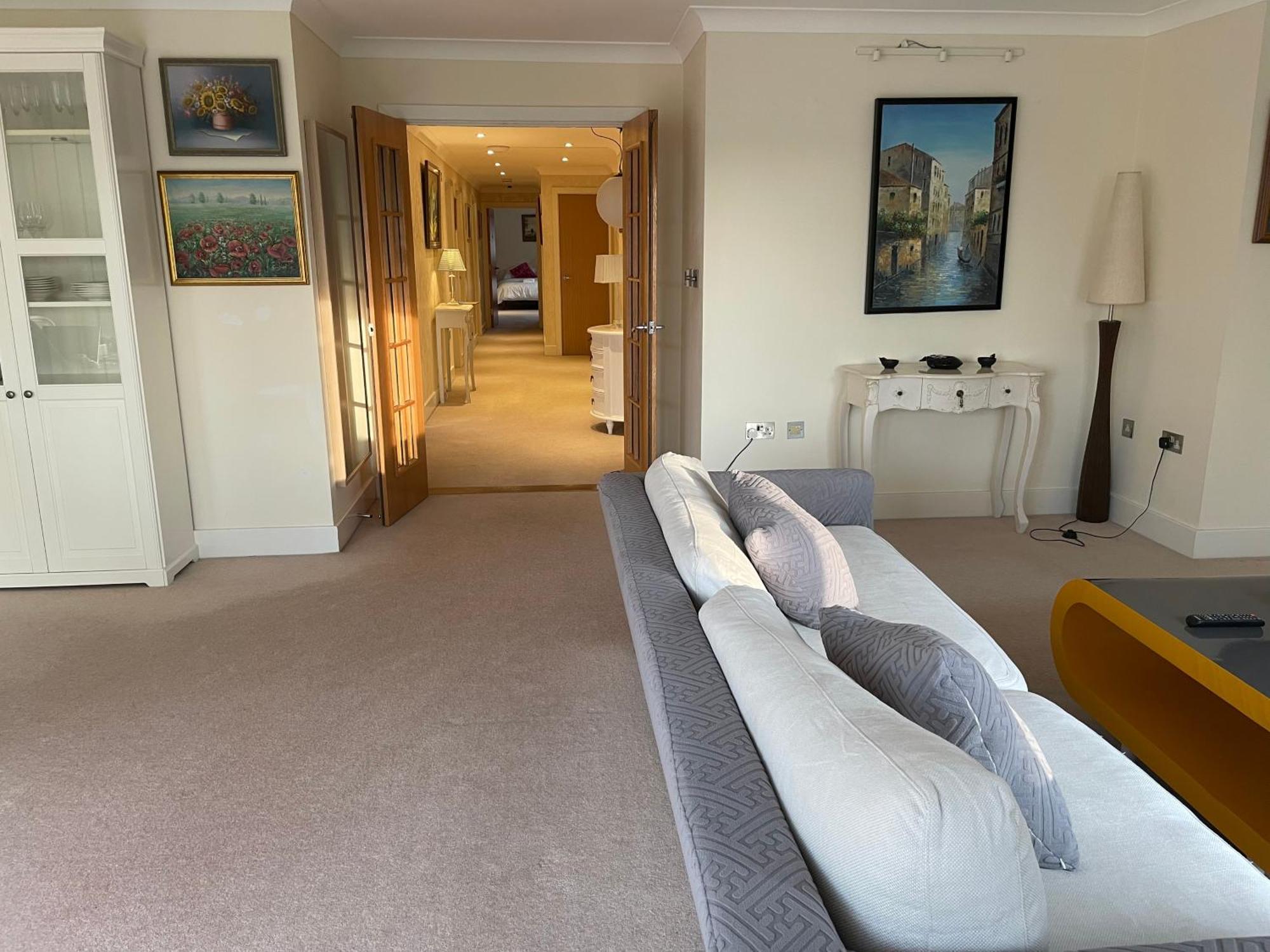 Top Floor En-Suite Double Bedrooms With Great View Of Windsor Castle & Free Parking Exterior foto