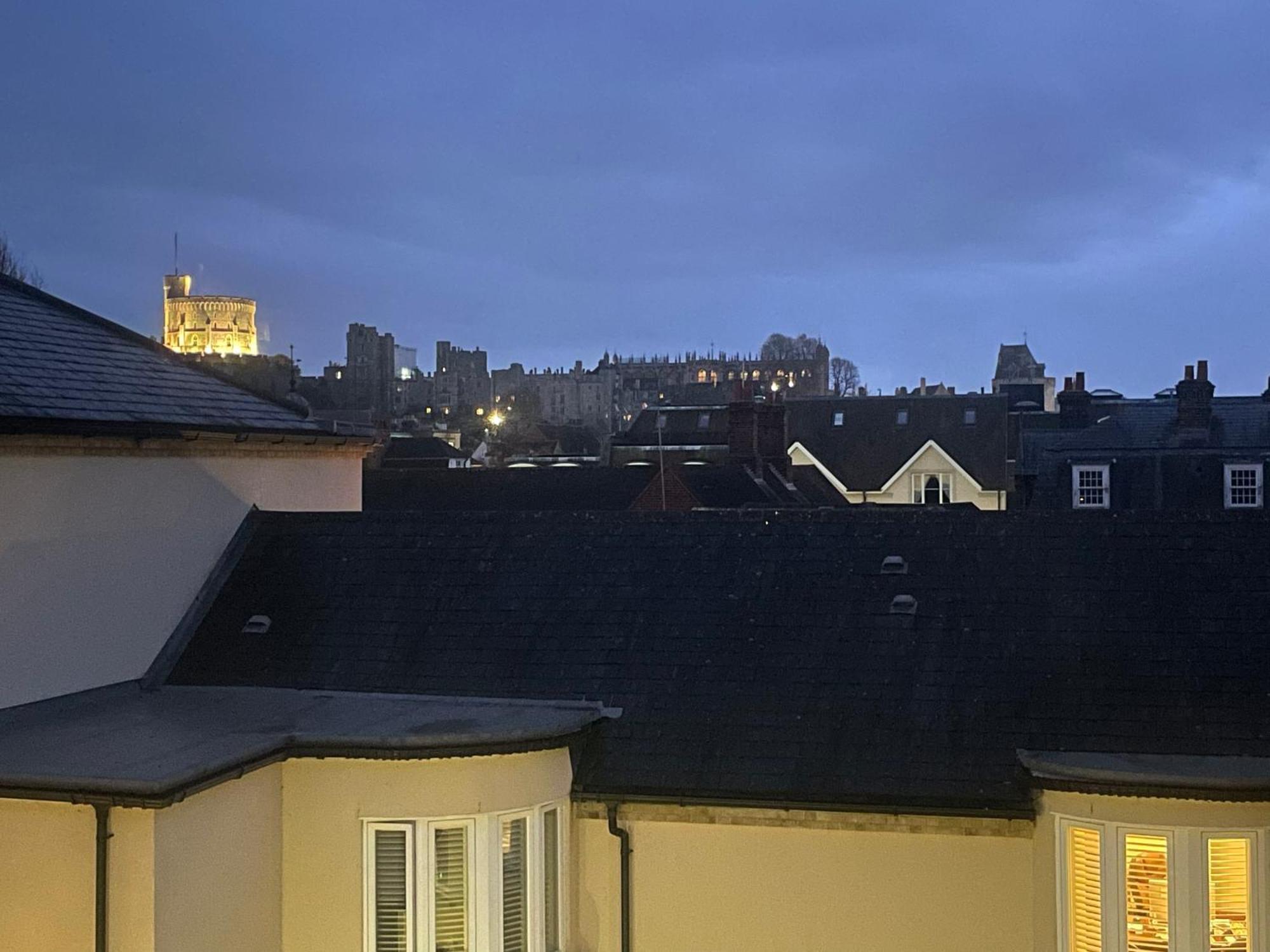 Top Floor En-Suite Double Bedrooms With Great View Of Windsor Castle & Free Parking Exterior foto