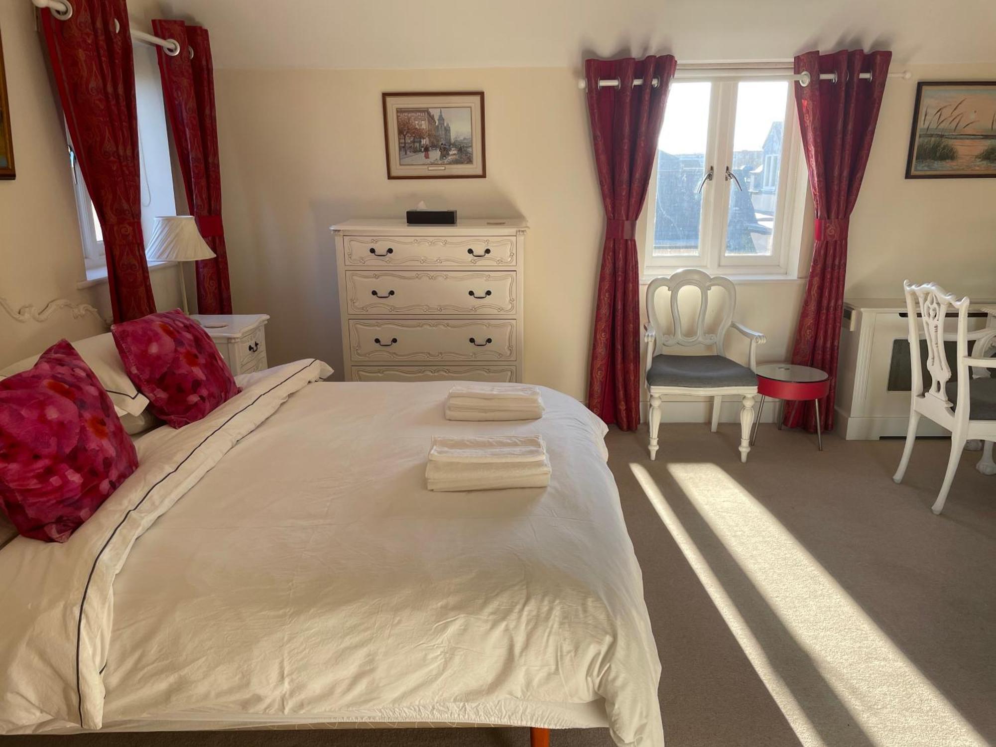 Top Floor En-Suite Double Bedrooms With Great View Of Windsor Castle & Free Parking Exterior foto