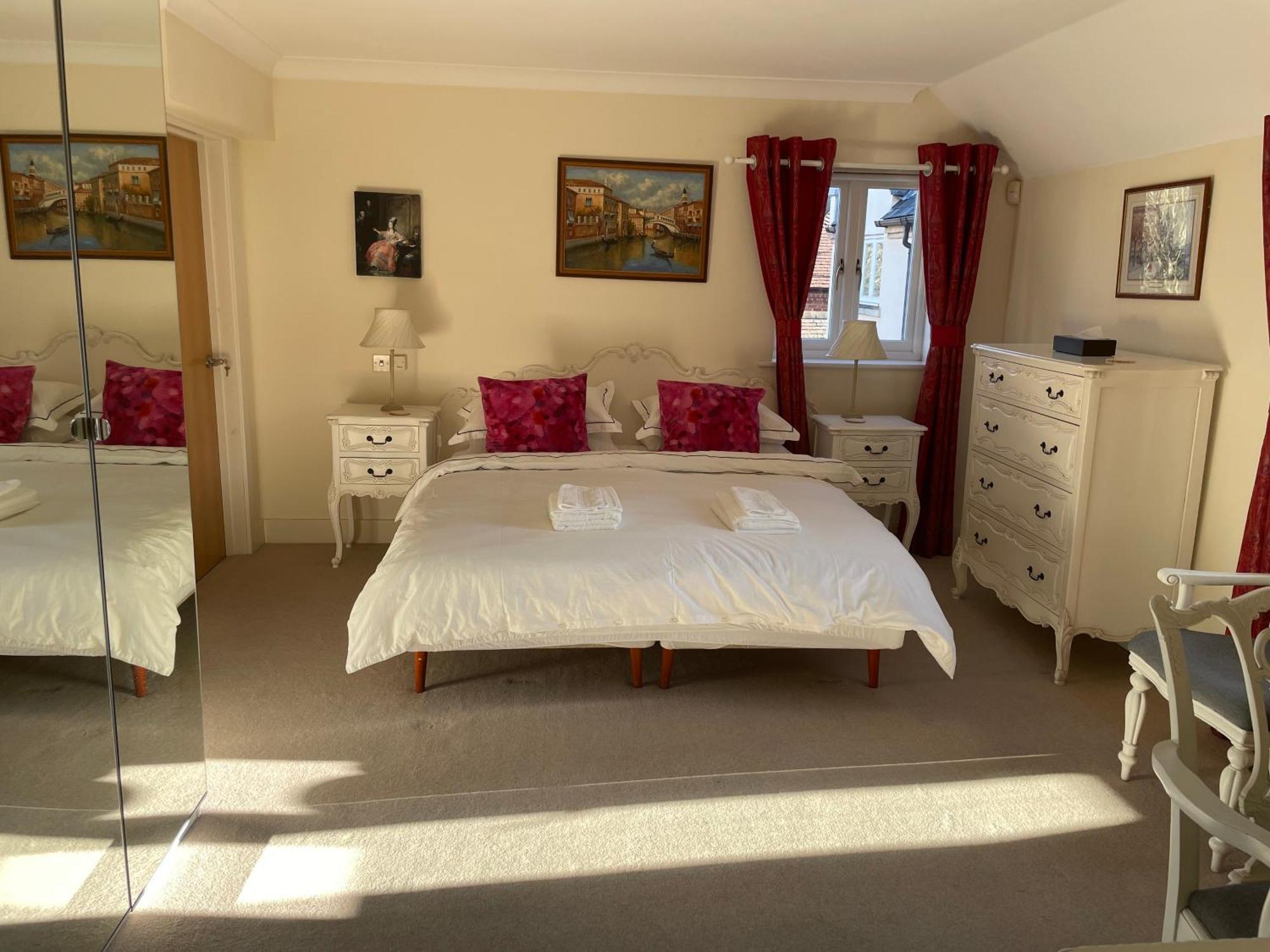 Top Floor En-Suite Double Bedrooms With Great View Of Windsor Castle & Free Parking Exterior foto