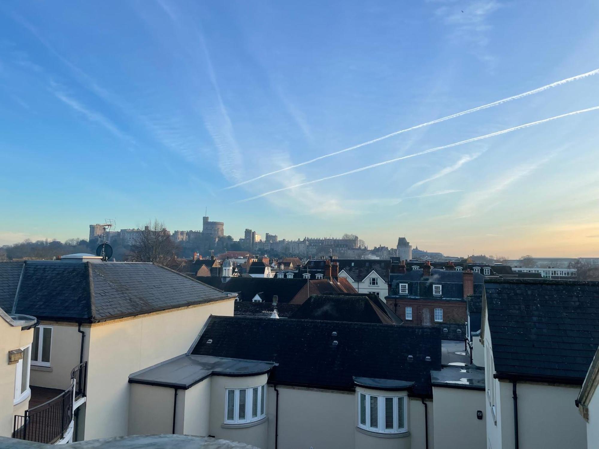 Top Floor En-Suite Double Bedrooms With Great View Of Windsor Castle & Free Parking Exterior foto