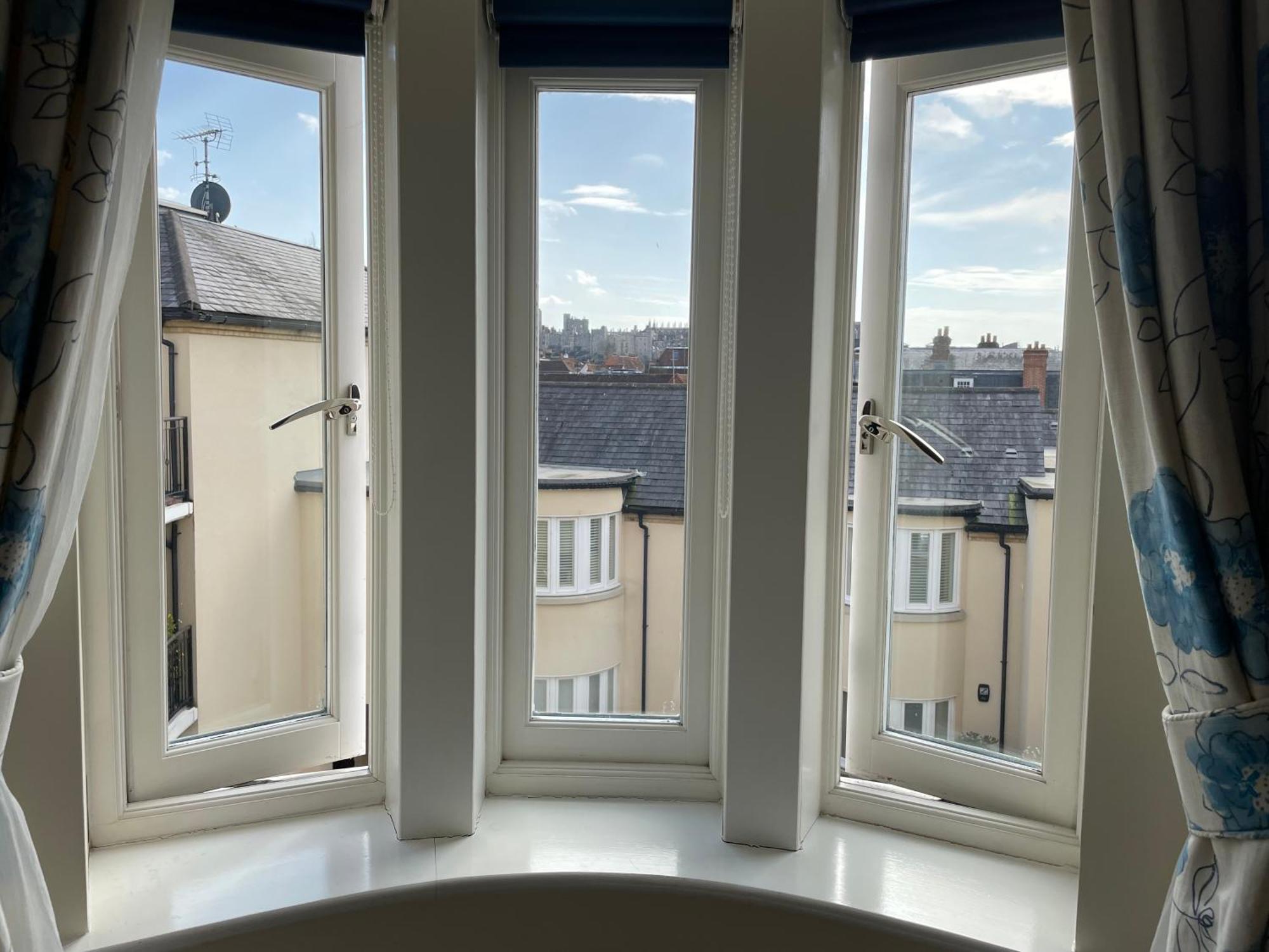 Top Floor En-Suite Double Bedrooms With Great View Of Windsor Castle & Free Parking Exterior foto