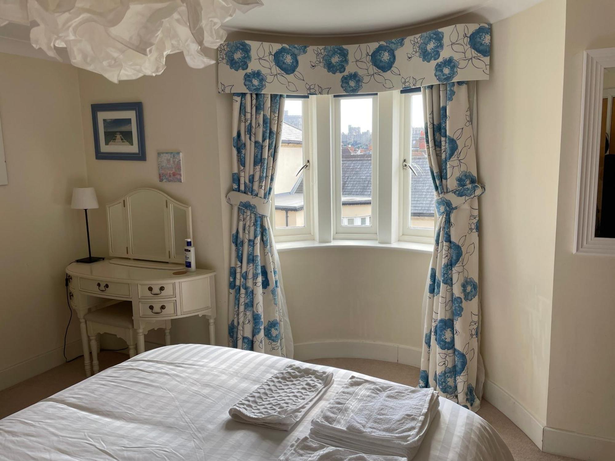 Top Floor En-Suite Double Bedrooms With Great View Of Windsor Castle & Free Parking Exterior foto