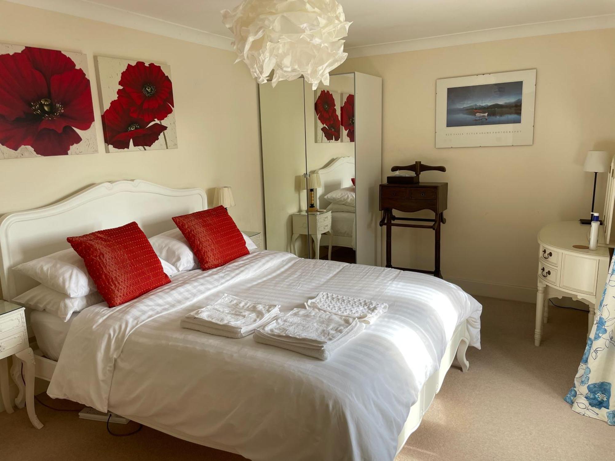 Top Floor En-Suite Double Bedrooms With Great View Of Windsor Castle & Free Parking Exterior foto